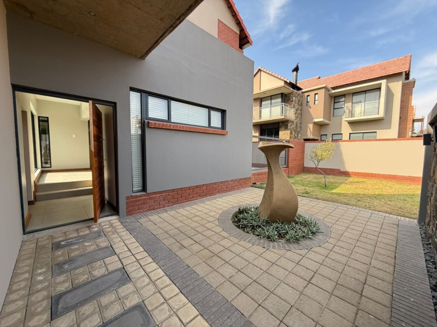To Let 4 Bedroom Property for Rent in Wild Olive Estate Free State